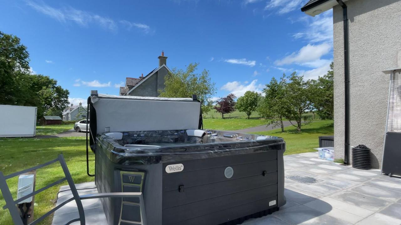 Escape Ordinary At Lily'S Pad Villa Enniskillen Eksteriør bilde